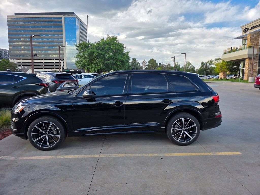 Used 2022 Audi Q7 3.0T Premium Plus w/ Premium Plus Package AWD/4WD image 2