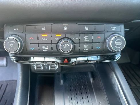 Used 2025 Dodge Durango R/T w/ Blacktop Package AWD/4WD image 17