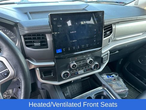 Used 2022 Ford Expedition XLT AWD/4WD image 12