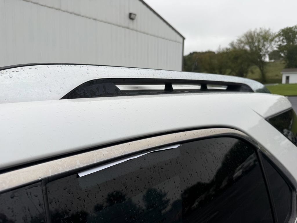 Used 2017 Chevrolet Equinox Premier FWD image 14