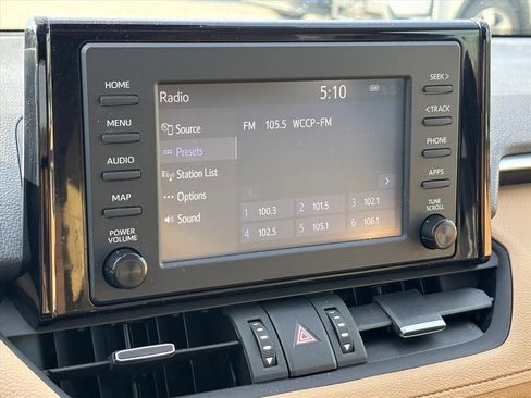 Used 2019 Toyota RAV4 XLE Premium image 4