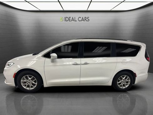 Used 2021 Chrysler Pacifica Touring-L FWD image 9