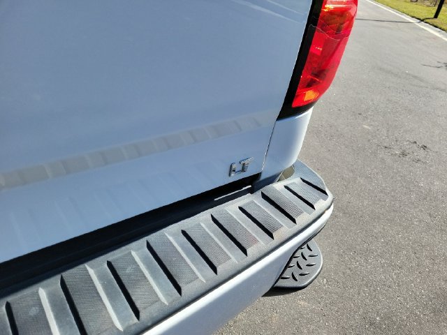 Used 2018 Chevrolet Silverado 1500 LT w/ All Star Edition AWD/4WD image 8