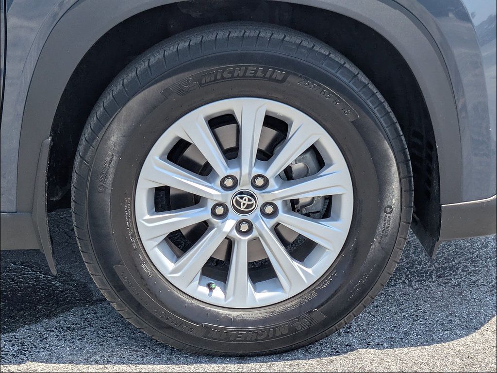 Used 2024 Toyota Grand Highlander FWD image 12