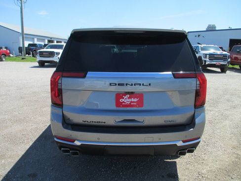 New 2026 GMC Yukon XL Denali w/ Denali Reserve Package AWD/4WD image 5