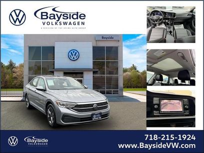 Certified 2023 Volkswagen Jetta SE w/ Panoramic Sunroof Package