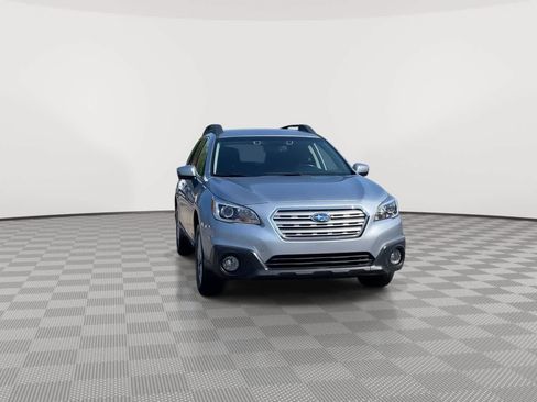 Used 2016 Subaru Outback 2.5i Premium AWD/4WD image 3