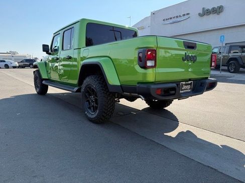New 2025 Jeep Gladiator Sport image 5