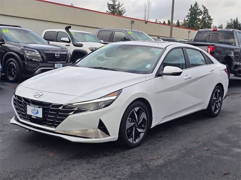 Certified 2021 Hyundai Elantra Limited w/ Cargo Package image 3