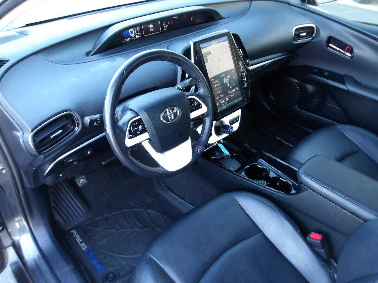 Used 2018 Toyota Prius Prime Premium FWD image 10