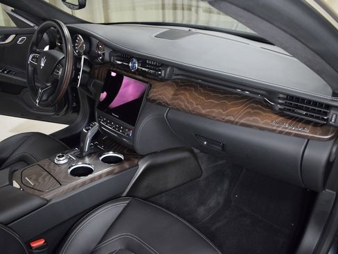 Certified 2022 Maserati Quattroporte Modena Q4 image 24