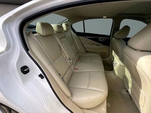 Used 2018 INFINITI Q50 Luxe w/ Essential Package (3.0T Luxe) image 25