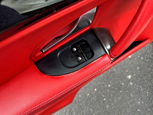 Used 2017 Maserati GranTurismo Sport RWD image 13