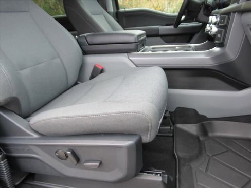 Used 2025 Ford F150 XLT w/ Equipment Group 302A MID image 12