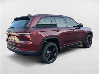 New 2025 Jeep Grand Cherokee Altitude video 2