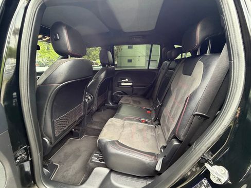 Used 2021 Mercedes-Benz GLB 250 4MATIC image 26