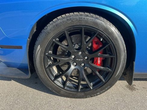 Used 2016 Dodge Challenger SRT Hellcat image 13