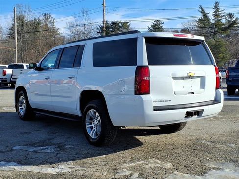 Used 2019 Chevrolet Suburban LT image 7