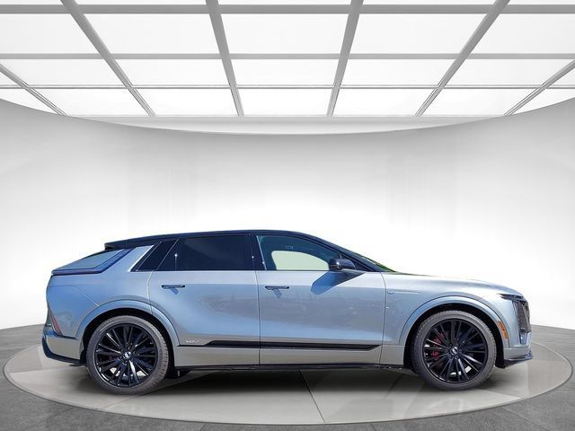 New 2026 Cadillac Lyriq V AWD/4WD image 4