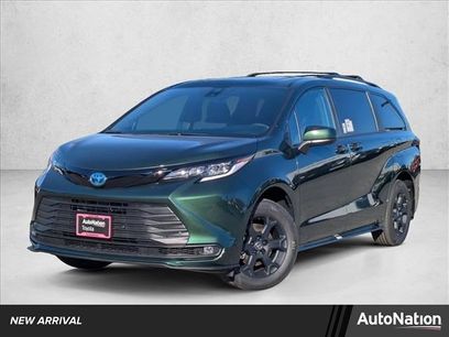 New 2025 Toyota Sienna XLE Woodland Edition
