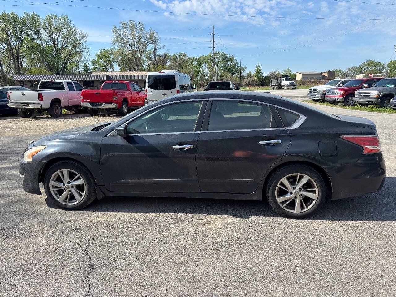 Used 2013 Nissan Altima 2.5 SV FWD image 9