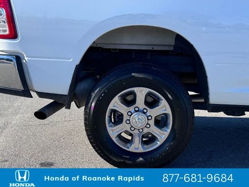 Used 2024 RAM 2500 Big Horn image 39
