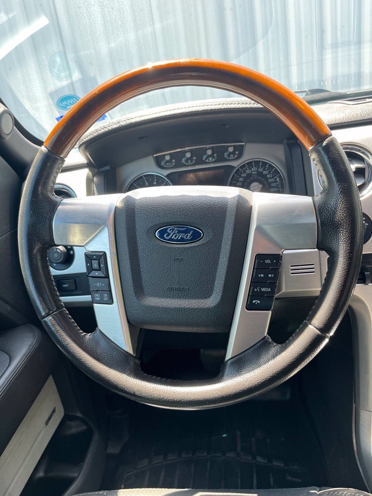 Used 2014 Ford F150 Platinum AWD/4WD image 19