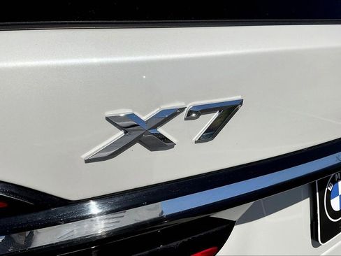 Used 2024 BMW X7 xDrive40i w/ Premium Package AWD/4WD image 24