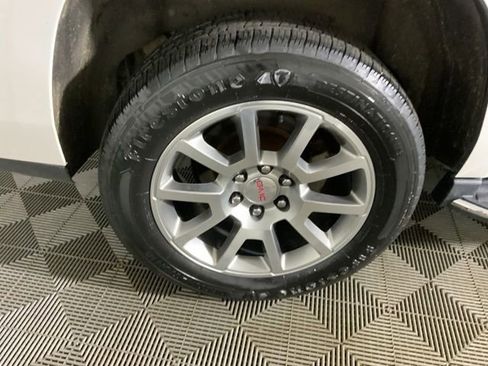 Used 2018 GMC Yukon Denali w/ Open Road Package AWD/4WD image 11