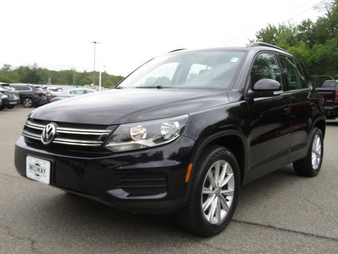 Used 2018 Volkswagen Tiguan Limited w/ Premium Package AWD/4WD image 1