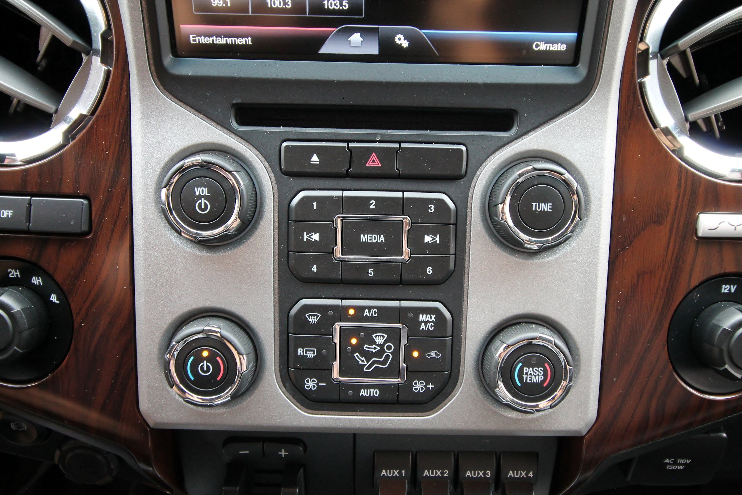 Used 2015 Ford F350 Lariat AWD/4WD image 33