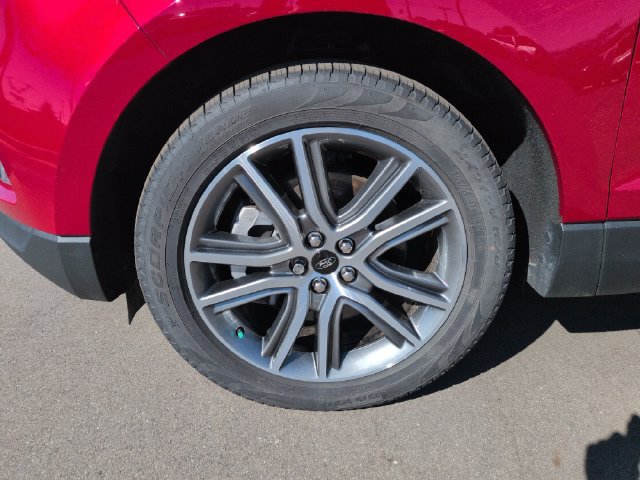 Certified 2024 Ford Edge Titanium AWD/4WD image 10