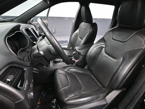 Used 2020 Jeep Cherokee High Altitude image 26