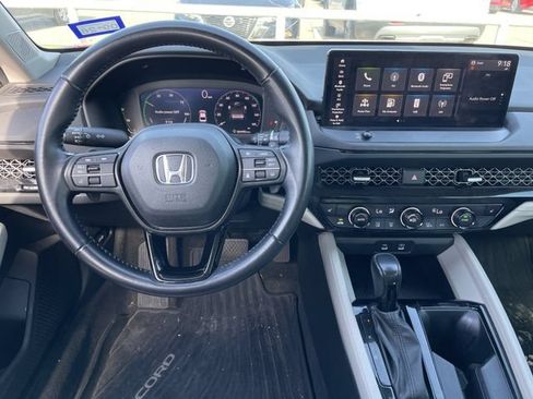 Used 2023 Honda Accord EX-L image 11