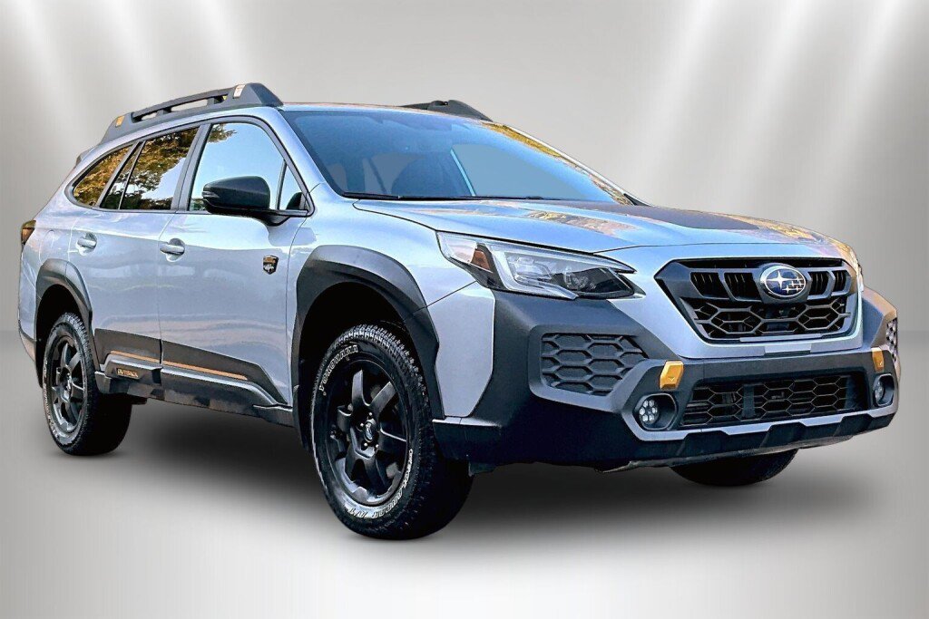Certified 2025 Subaru Outback Wilderness AWD/4WD image 1