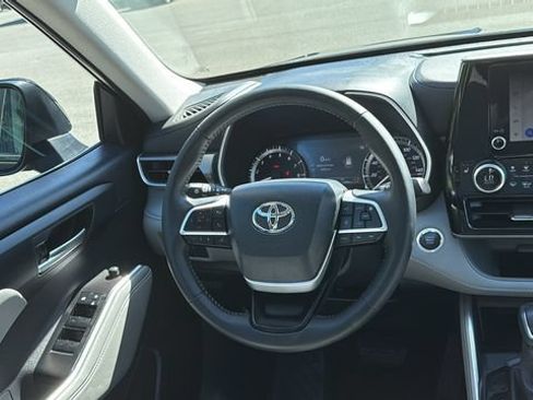 Used 2026 Toyota Highlander XLE AWD/4WD image 22