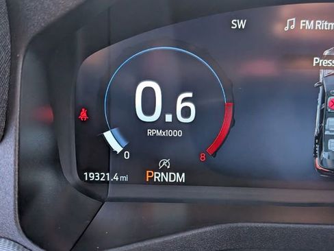 Used 2025 Ford Explorer ST image 28