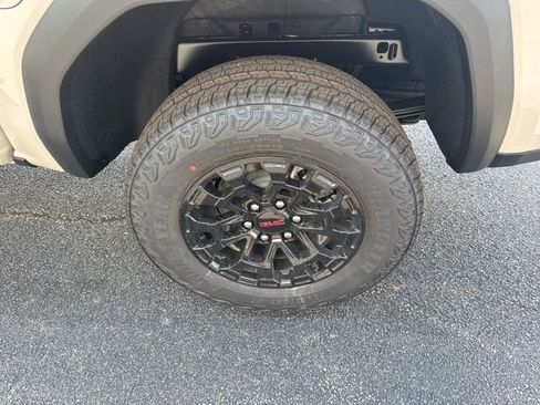 New 2026 GMC Canyon Elevation image 21