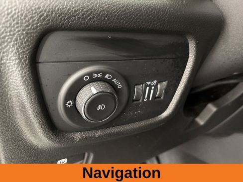 Used 2022 Jeep Grand Cherokee L Limited image 11