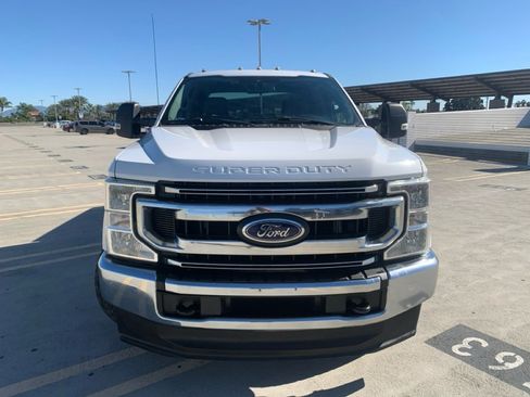 Used 2021 Ford F250 XLT image 3