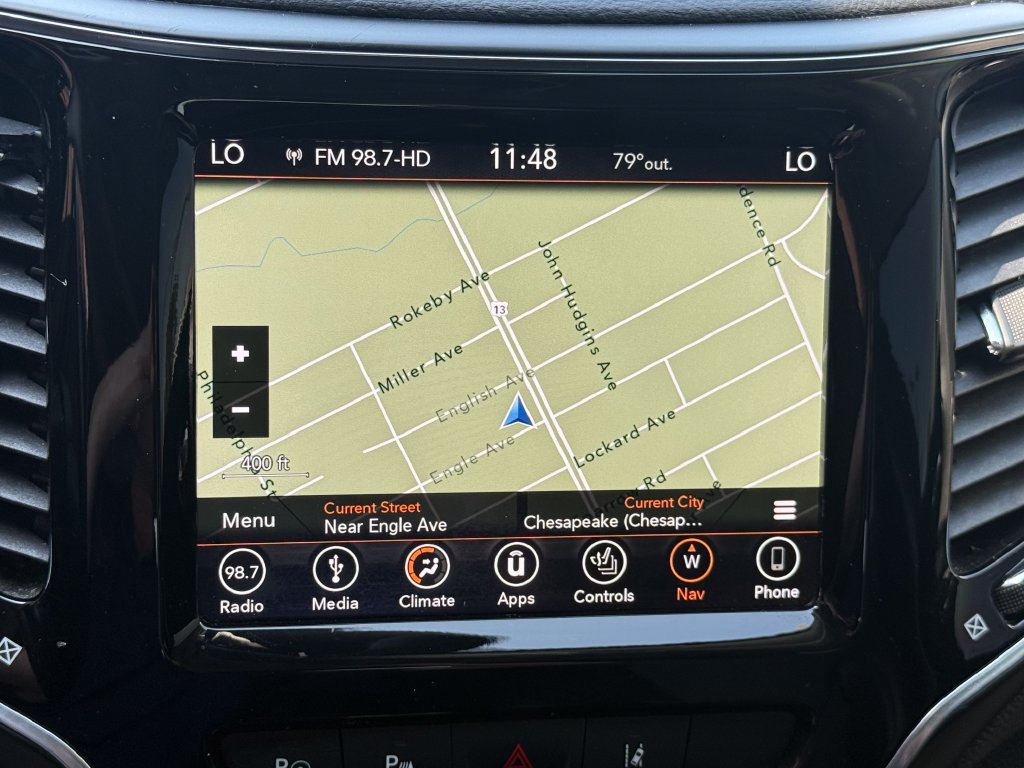 Used 2019 Jeep Cherokee Limited w/ Luxury Group AWD/4WD image 2
