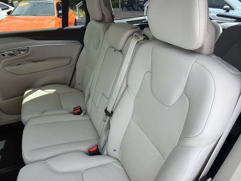 Used 2024 Volvo XC90 B5 Core w/ Protection Package Premier AWD/4WD image 15