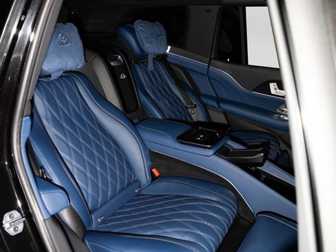 Used 2025 Mercedes-Benz Maybach GLS 600 4MATIC image 7