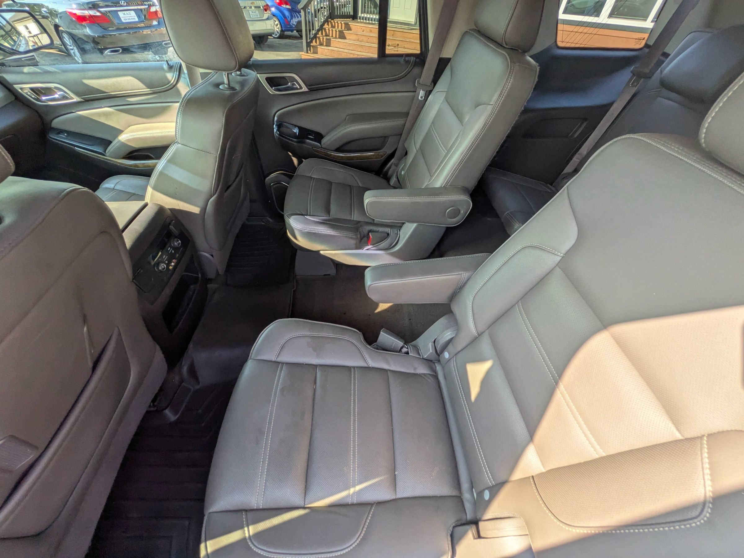 Used 2016 GMC Yukon Denali w/ Open Road Package AWD/4WD image 38