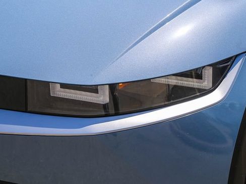 Certified 2024 Hyundai Ioniq 5 SEL RWD image 8