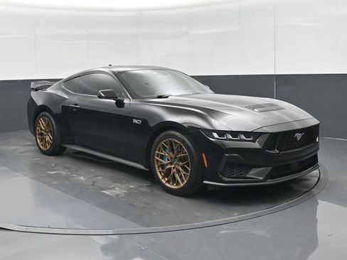 Used 2024 Ford Mustang GT Premium RWD image 1