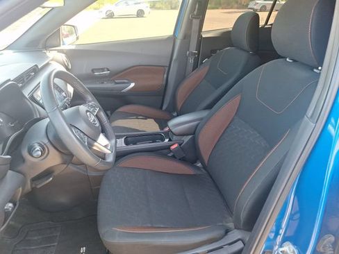 Certified 2024 Nissan Kicks SR FWD image 8