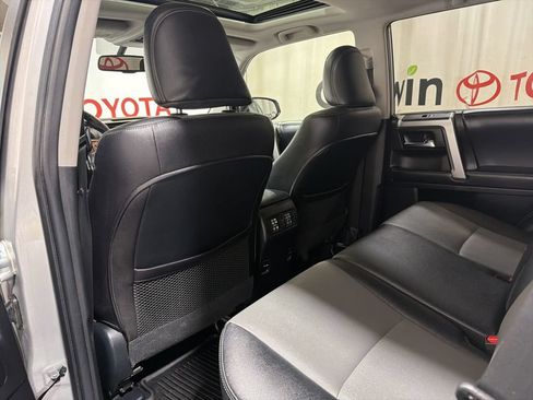 Used 2018 Toyota 4Runner SR5 Premium AWD/4WD image 18