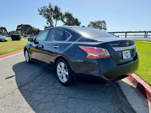 Used 2013 Nissan Altima 2.5 SL image 3