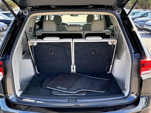 Certified 2025 Volkswagen Atlas SE image 15